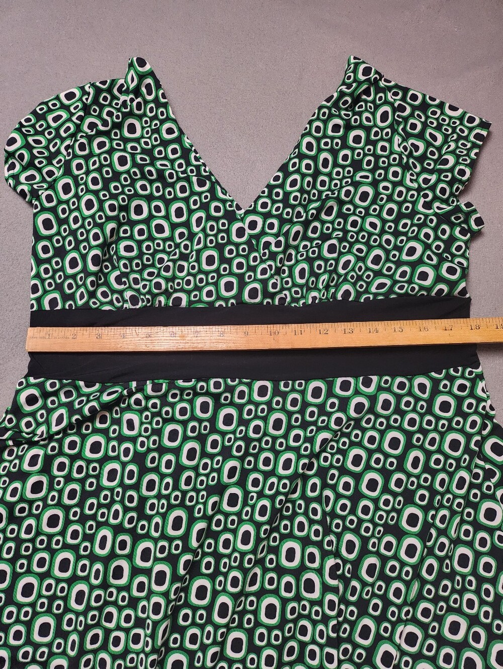 Addition Elle 1X Green Geometric Fit Flare Dress Made In Canada - Picture 8 of 9